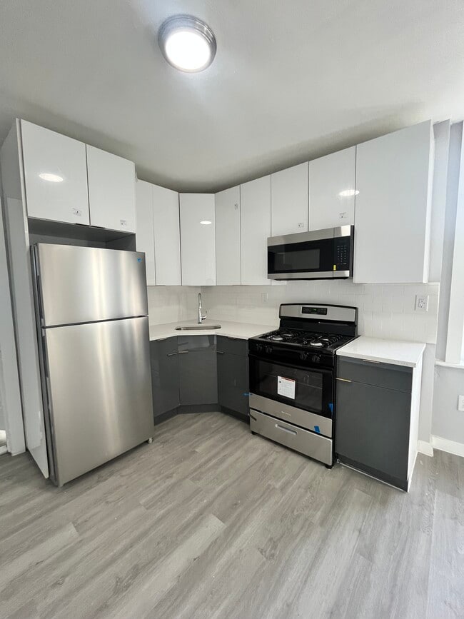 682 Broadway, Unit 3