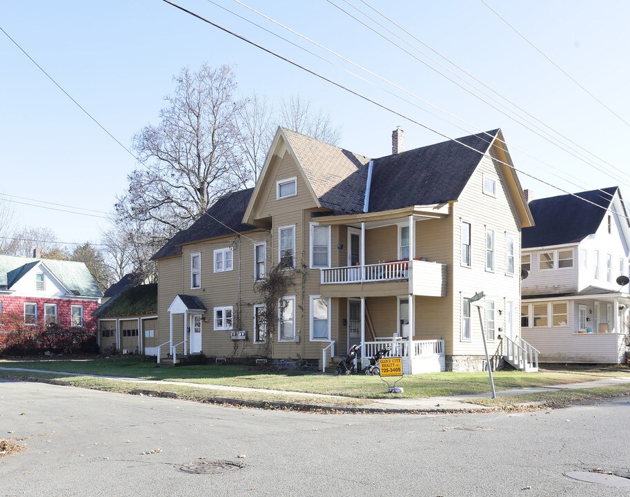 49-51 S Judson St in Gloversville, NY - Building Photo