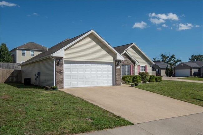 214 Settlers Pass in Waynesville, MO - Building Photo - Building Photo