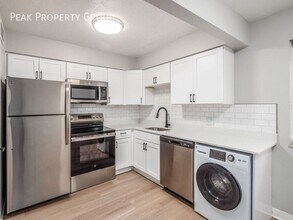 1985 Summit St in Columbus, OH - Building Photo - Building Photo