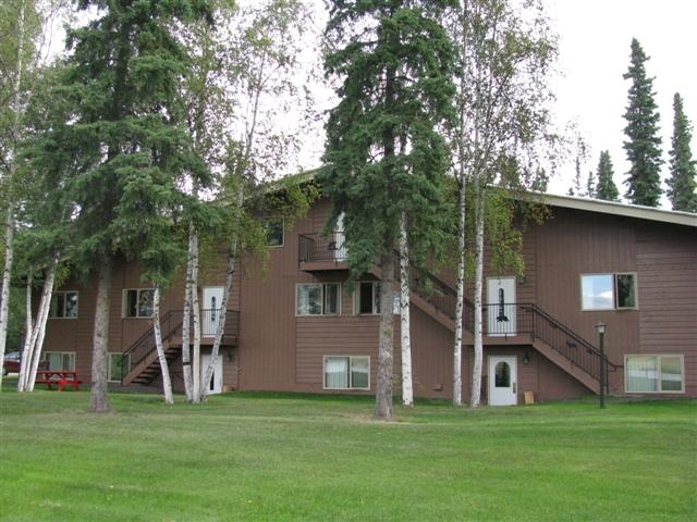 Beaver Lake Apartments & Suites in North Pole, AK - Building Photo