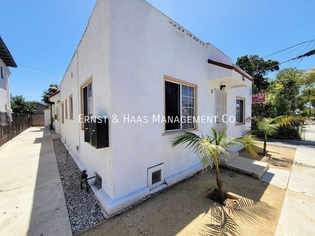 property at 154 E Eagle St