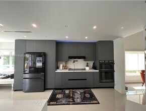 465 SW 205th Ave in Pembroke Pines, FL - Building Photo - Building Photo