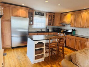 707 W Olive St in Long Beach, NY - Building Photo - Building Photo