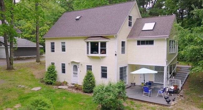 property at 7 Old Amherst Rd