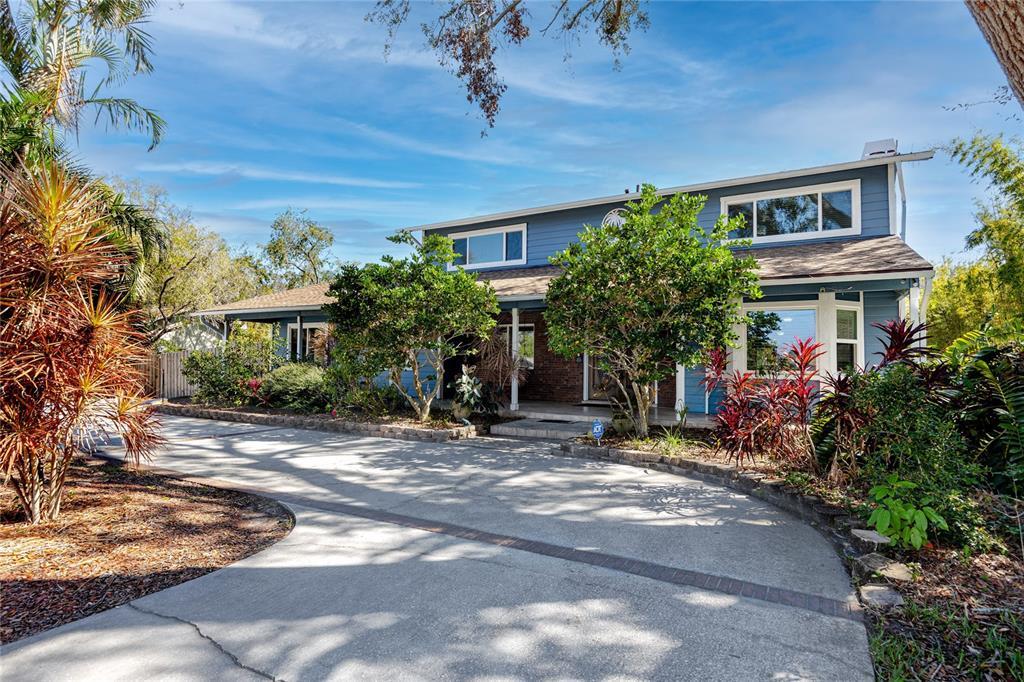 1975 Levine Ln in Clearwater, FL - Building Photo