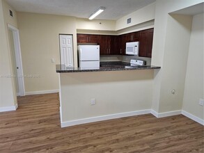 2090 W Preserve Way in Miramar, FL - Building Photo - Building Photo