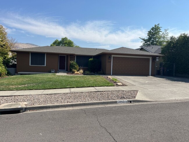 property at 2949 Rosewood St