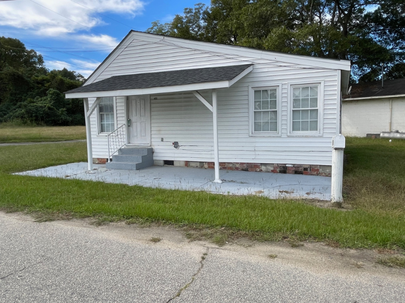 401 N Railroad St in Enfield, NC - Building Photo