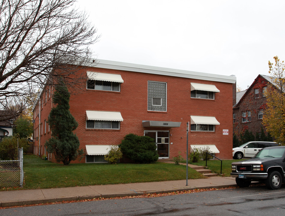 3805 Bryant Ave in Minneapolis, MN - Foto de edificio