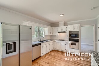 3230 Spain Rd in Snellville, GA - Building Photo - Building Photo