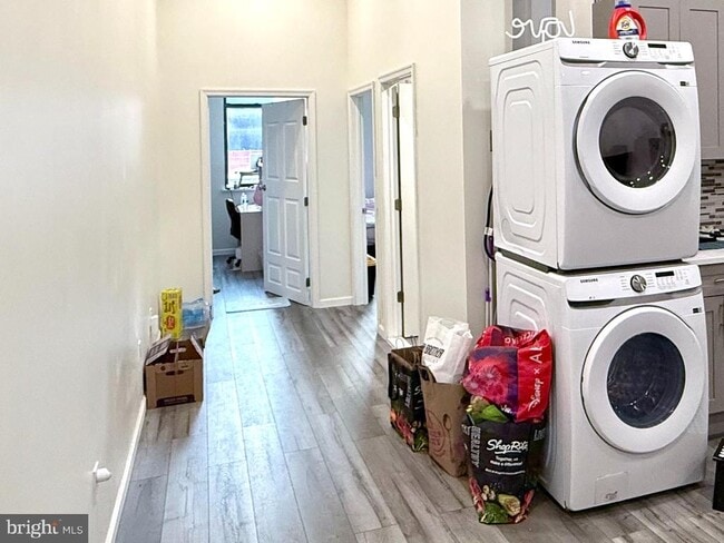 910 Arch St in Philadelphia, PA - Foto de edificio - Building Photo