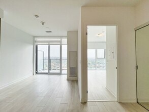 5-2305 Defries St in Toronto, ON - Building Photo - Building Photo