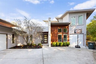 6605 Peralto Cove in Austin, TX - Building Photo