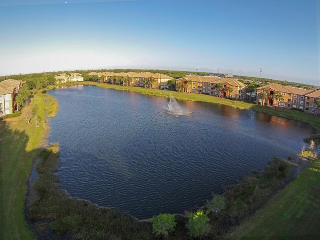 Park Crest At The Lakes in Ft. Myers, FL - Foto de edificio - Building Photo