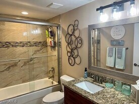 7819 Regal Heron Cir in Naples, FL - Building Photo