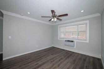 105 Lincoln Ave in Sayville, NY - Foto de edificio - Building Photo