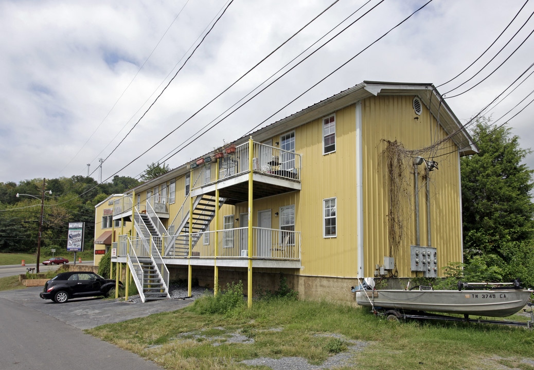 101 Pigeon St in Sevierville, TN - Building Photo