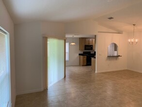 36 Renshaw Dr in Palm Coast, FL - Building Photo - Building Photo