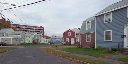 4-72 Taffrail Rd in Quincy, MA - Foto de edificio - Building Photo