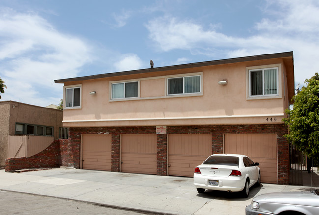 445 Rose Ave in Long Beach, CA - Building Photo - Building Photo