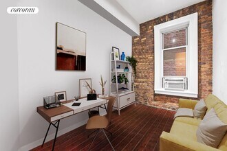 324 E 50th St in New York, NY - Building Photo - Building Photo
