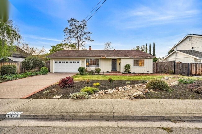 7472 Blue Fox Way in San Ramon, CA - Foto de edificio - Building Photo