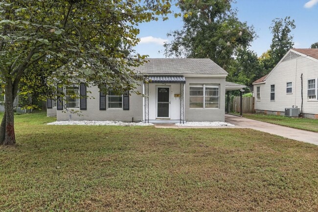 property at 145 E Ratcliff St