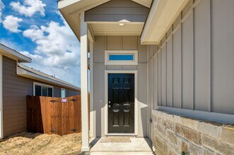 641 Fallow Dr in Venus, TX - Building Photo - Building Photo