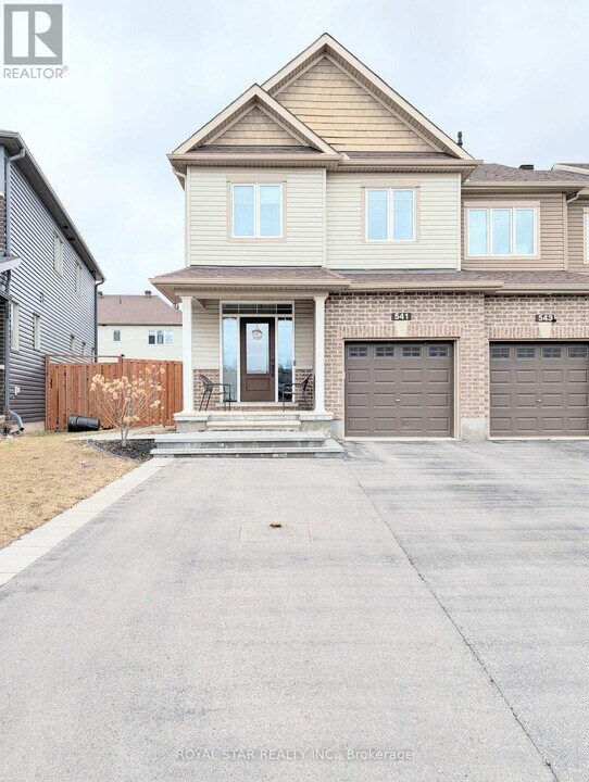 541 Hyssop St in Ottawa, ON - Building Photo