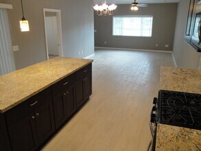 28160 Landau Blvd in Cathedral City, CA - Building Photo - Building Photo