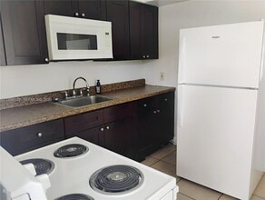 254 SW 15th St in Dania Beach, FL - Building Photo - Building Photo