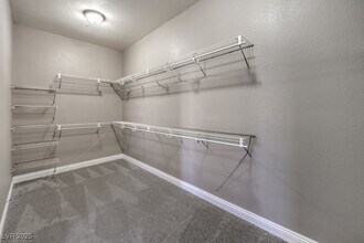 10575 Regal Stallion Ave in Las Vegas, NV - Building Photo - Building Photo