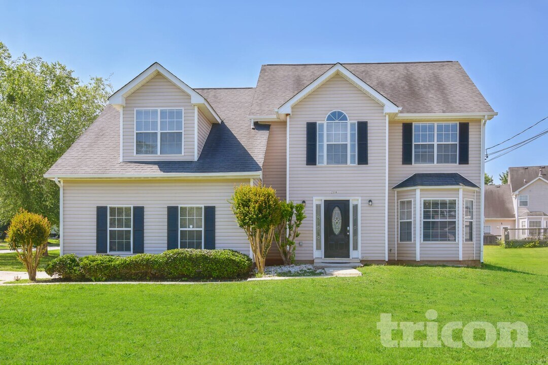 2338 Briar Knoll Rd in Lithonia, GA - Foto de edificio