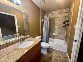 10070 Emnora Ln in Houston, TX - Building Photo - Building Photo