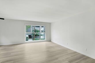 8741-8743 Shoreham in West Hollywood, CA - Foto de edificio - Building Photo