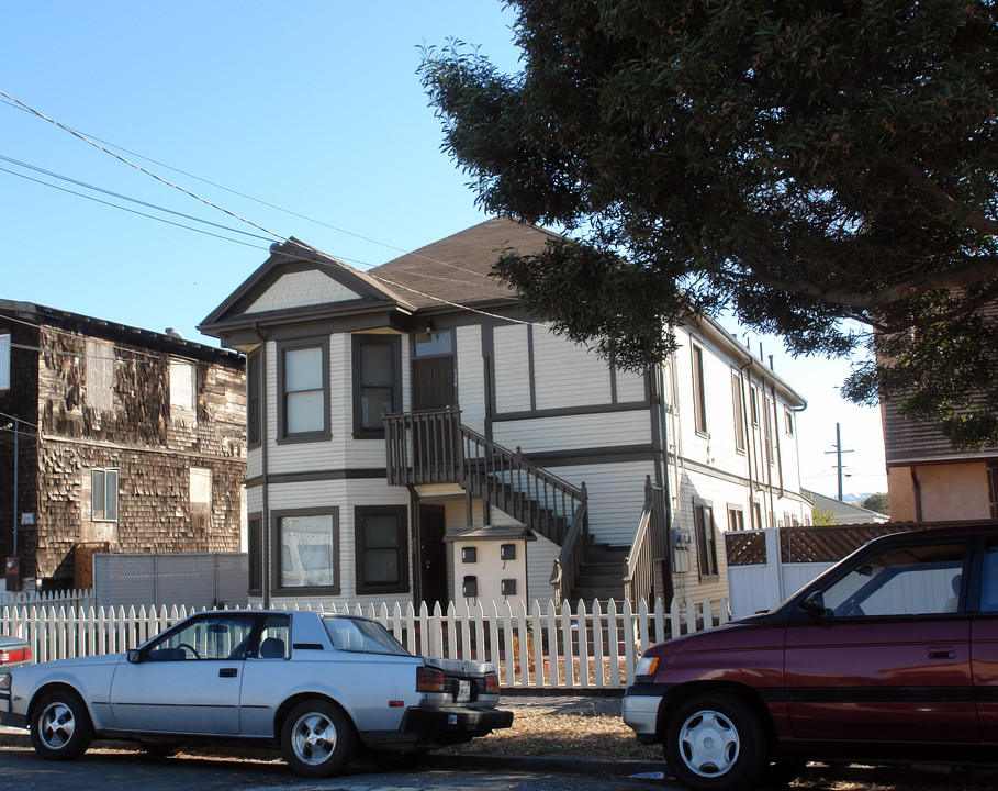 122 S 11th St in Richmond, CA - Building Photo