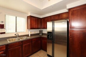 750 E Northern Ave, Unit #1061 in Phoenix, AZ - Foto de edificio - Building Photo