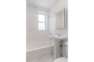 8 Kenwood St, Unit 10 in Boston, MA - Building Photo - Building Photo