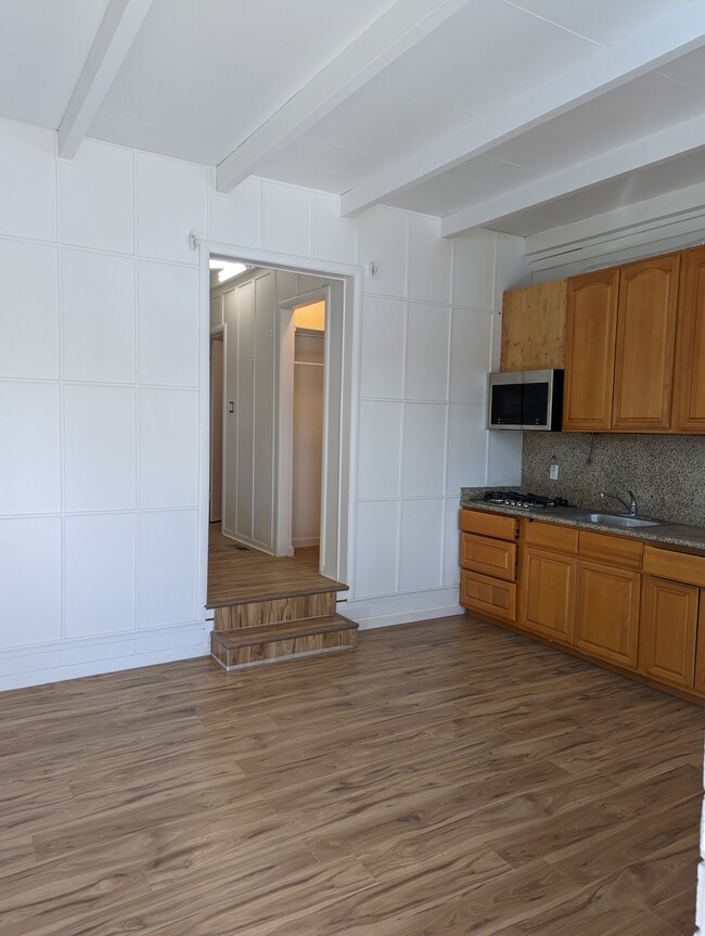 30395 Saint Annes Plz, Unit In-Law unit in Hayward, CA - Building Photo - Building Photo