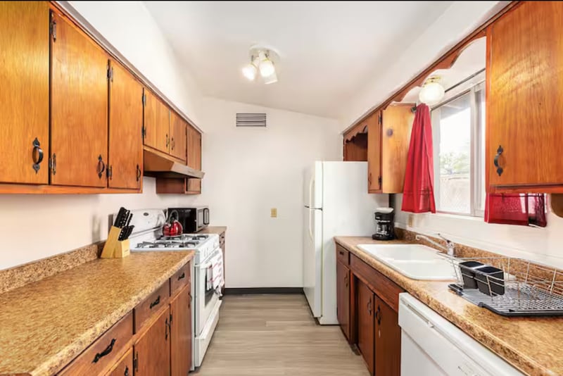 1225 N Belvedere Ave in Tucson, AZ - Building Photo
