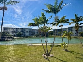 2855 Leonard Dr in Aventura, FL - Building Photo - Building Photo