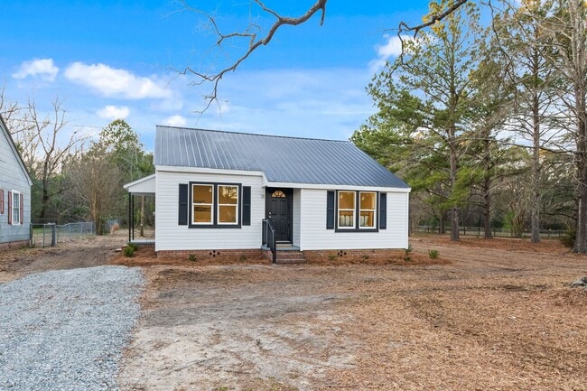 1304 S 14th St in Lillington, NC - Building Photo - Building Photo