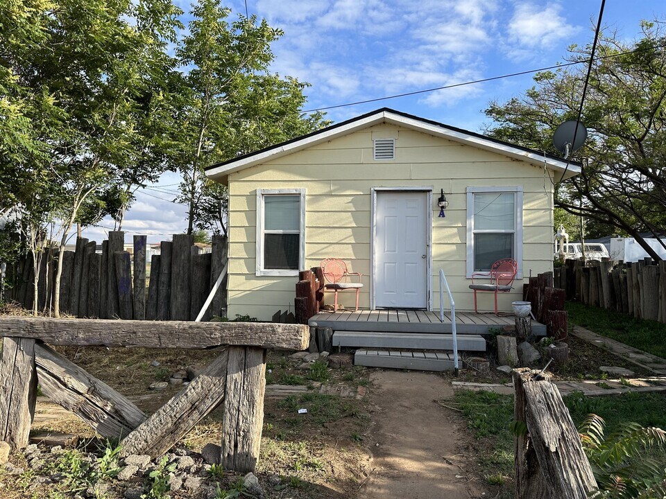 7603 Alcove Ave in Lubbock, TX - Building Photo