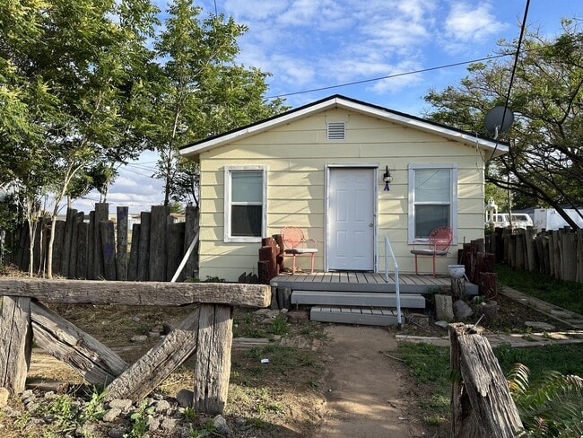 property at 7603 Alcove Ave