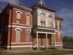 819 N 9th St in St. Joseph, MO - Foto de edificio