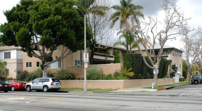 349 S Linden Dr in Beverly Hills, CA - Building Photo - Building Photo