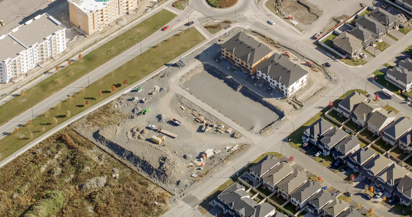 145 Wandsworth Pvt in Ottawa, ON - Building Photo