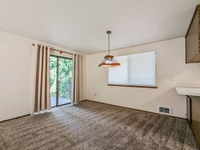 2708 Freestad Rd in Arlington, WA - Building Photo - Building Photo