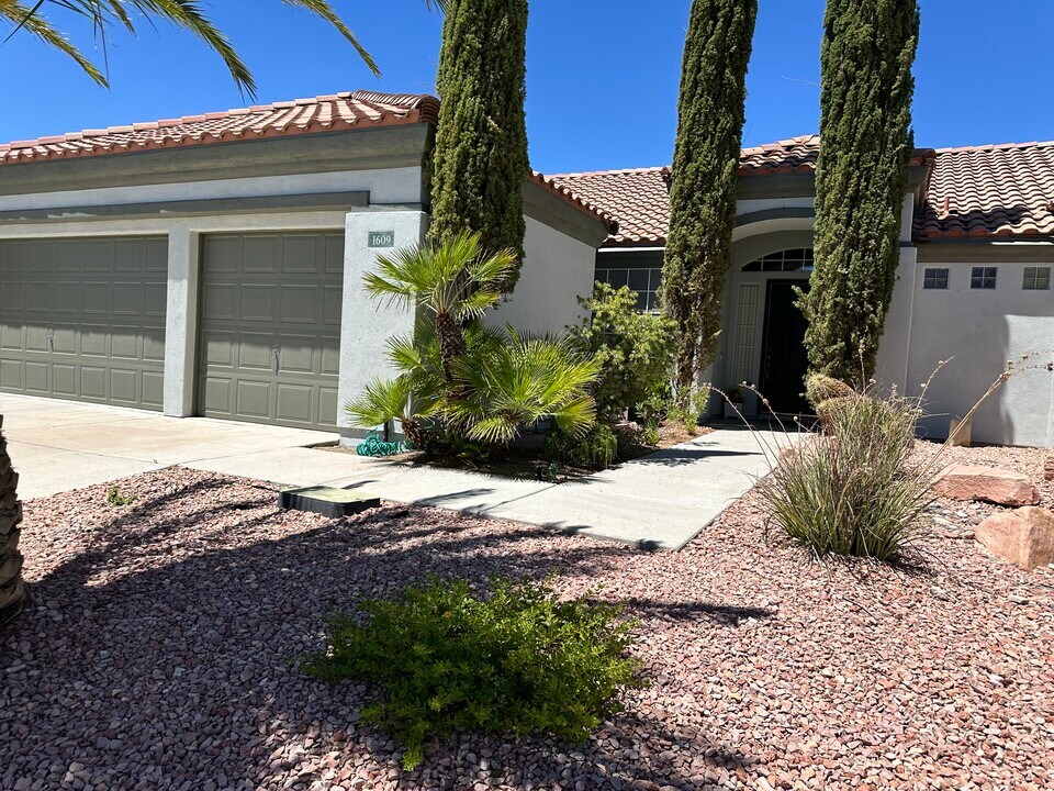 1609 Windsford Cir in Las Vegas, NV - Building Photo